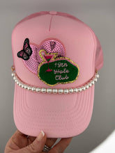 Load image into Gallery viewer, Pearl Hat Chain with lobster clasp