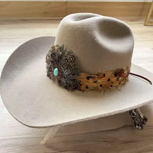 Load image into Gallery viewer, Western Feather Stellar Hat Band