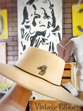 Load image into Gallery viewer, Brass Patina Horse Head Left Hat Pin Hat Bar