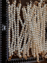 Load image into Gallery viewer, Pearl Hat Chain with lobster clasp