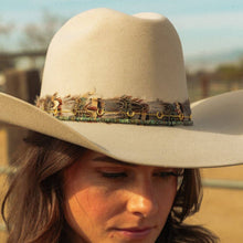 Load image into Gallery viewer, Horseshoe Chain Hat Band