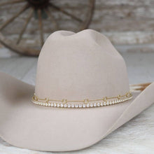 Load image into Gallery viewer, Horseshoe Chain Hat Band