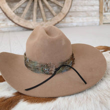 Load image into Gallery viewer, Western Feather Dove II Hat Band