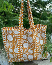 Load image into Gallery viewer, Colorful Travel Bag Floral Hand Block Printed Beautiful Bags