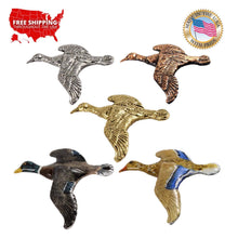 Load image into Gallery viewer, Mallard Duck Flying Right Bird Pewter Lapel Pin B003