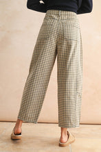 Load image into Gallery viewer, P5936   MINI CHECKER PATTERN BARREL PANTS