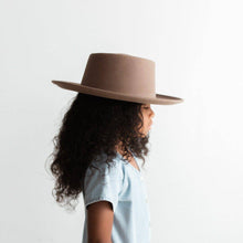 Load image into Gallery viewer, Ginger Kids Gambler - Taupe