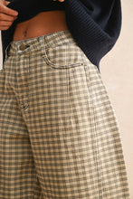 Load image into Gallery viewer, P5936   MINI CHECKER PATTERN BARREL PANTS