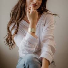 Load image into Gallery viewer, Absaroka Cuff // Turquoise