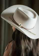 Load image into Gallery viewer, Delta Hat Pin // Clutch