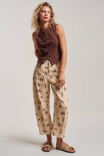 Load image into Gallery viewer, Fitted Gold Button Front Denim Vest