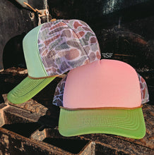 Load image into Gallery viewer, Duck Camo Mesh Back Foam Trucker Cap