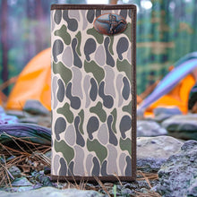 Load image into Gallery viewer, Mallard Men's Secretary Old School Camo Leather Wallet.
