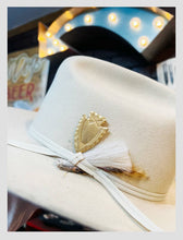 Load image into Gallery viewer, Aged Brass Arrowhead Hat Pin