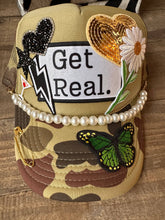 Load image into Gallery viewer, Pearl Hat Chain with lobster clasp