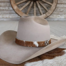 Load image into Gallery viewer, Cowhide Hat Band - Brown &amp; White