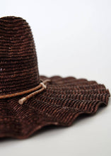 Load image into Gallery viewer, Nalu Brown - Wide brim straw hat