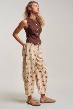 Load image into Gallery viewer, Fitted Gold Button Front Denim Vest