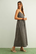 Load image into Gallery viewer, D4621   STRIPE PATTERN LONG DRESS
