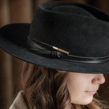 Load image into Gallery viewer, Quill Hat Pin // Clutch