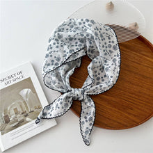 Load image into Gallery viewer, Lace Trim Cotton Linen Floral Triangle Scarf_CWASC0850