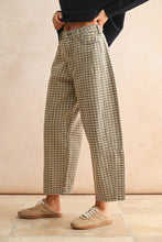 Load image into Gallery viewer, P5936   MINI CHECKER PATTERN BARREL PANTS