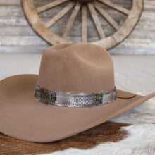 Load image into Gallery viewer, Western Feather Arikara Hat Band